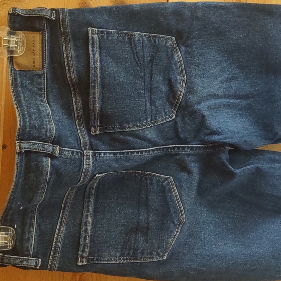 American Eagle Hi-Rise Artist Flare Jeans (Short) - Picture 4 of 7